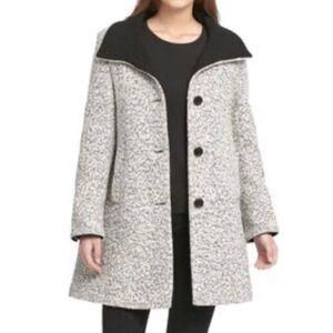 Stunning, cozy DKNY coat. Size L